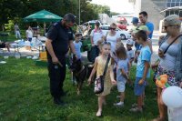 policjanci podczas festynów rodzinnych