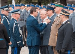 Zdjęcie kolorowe, obchody święta policji w Katowicach.