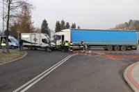 Zdjęcie kolorowe, przedstawiające zdarzenie drogowe na ulicy Jagiełły.