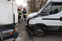 Zdjęcie przedstawiające samochód scania i iveco.