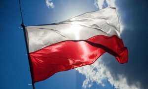 Zdjęcie przedstawiające flagę Polski.