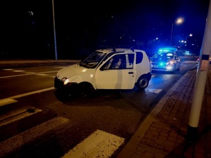 Zdjęcie uszkodzonego pojazdu.