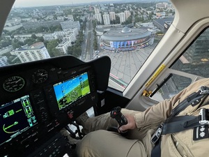 Zdjęcie przedstawiające widok z policyjnego śmigłowca.