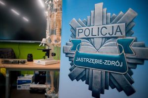 Zdjęcie przedstawiające napis Policja Jastrzębie.