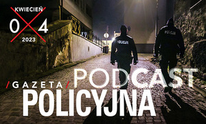 Zdjęcie przedstawiające dwóch policjantów.