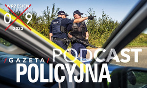 Zdjęcie dwóch policjantów.