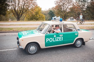 Zdjęcie przedstawiające samochód z napisem Polizei.