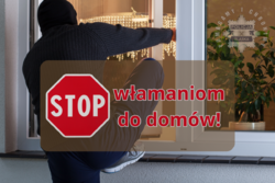 Zdjęcie zamaskowanego mężczyzny wchodzącego do domu przez okno.