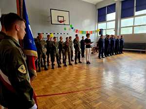 Zdjęcie przedstawiające uczniów klas mundurowych.