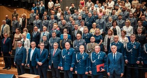 Zdjęcie przedstawiające osoby obecne na akademii.