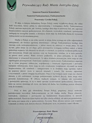 Zdjęcie listów gratulacyjnych.