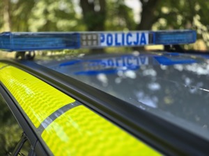 Zdjęcie policjantów oraz dzieci.