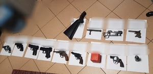 Zdjęcie zabezpieczonej broni.