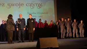 Zdjęcie przedstawiające uczestników jubileuszu 30-lecia szkoły.