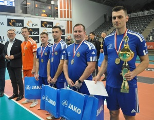 Zdjęcie przedstawiające zawodników turnieju.