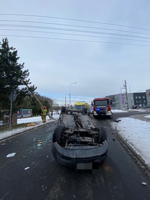 Zdjęcie uszkodzonego pojazdu.