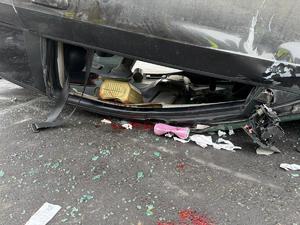 Zdjęcie uszkodzonego pojazdu.