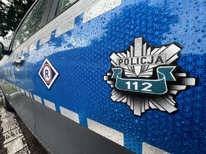 Zdjęcie policyjnego radiwozou.