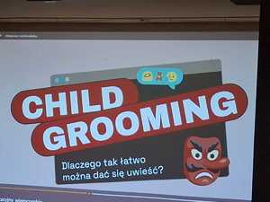 Zdjęcie przemawiającego slajd z prezentacji.