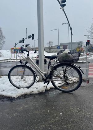 Zdjęcie roweru biorącego udział w zdarzeniu.